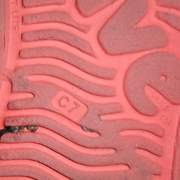 Native Shoes - Picture 3 of 7